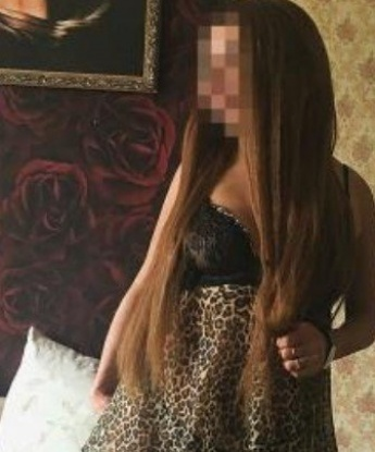 Я готова погрузиться в мир твоих желаний и сделать все, чтобы ты был доволен 😉
В моем списке услуг есть все, чтобы удовлетворить даже самые смелые фантазии: классика, оральный секс, анальный секс, эротический массаж и многое другое 😏
Ты можешь смело положиться на мою опытность и нежность. Мои гостей всегда удивляют мои умения и стройное тело, а отзывы о моей работе говорят сами за себя ✨
📸 Я живу в Москве, и мои фотографии соответствуют действительности. Я действительно выгляжу так же прекрасно, как на них.
Сделай шаг к незабываемым ощущениям со мной 💫 Я готова встретиться с тобой в Москве и подарить тебе ни с чем несравнимые мгновения блаженства. Обращайся, мой дорогой! 💌 Елена